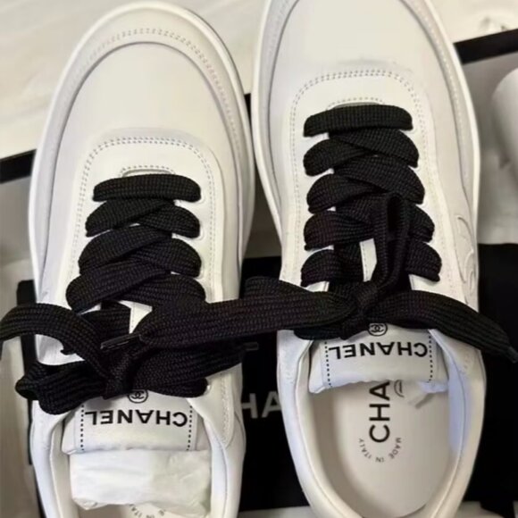 CHANEL (Chanel) 24P Leather Comfortable and Versatile Low-top Women's Flat Shoes - Picture 2 of 4